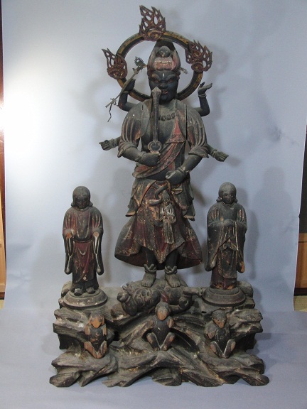 木造青面金剛立像 二童子・三猿・台座共 附 寿碑【二戸：長寿寺