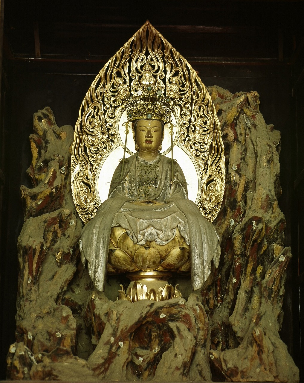 木造聖観音菩薩坐像 付胎内納入品四点 (県指定)／飯能市-Hanno City-