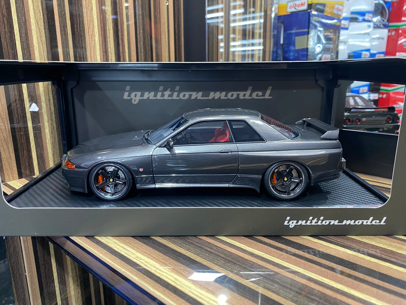 1/18 Diecast Nissan Skyline GT-R R32 Grey Ignition model Miniature