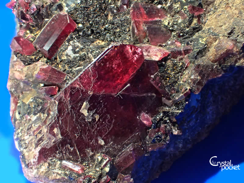 PYROXMANGITE パイロクスマンガン石 田口鉱山 - クリスタルポケット