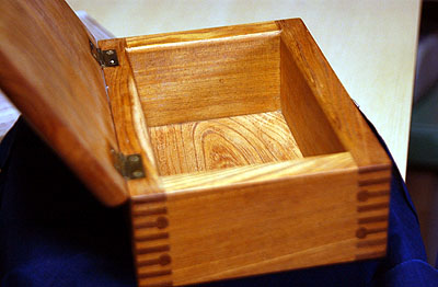 矢澤金太郎オリジナル組み手の仕事：欅仕掛組小箱