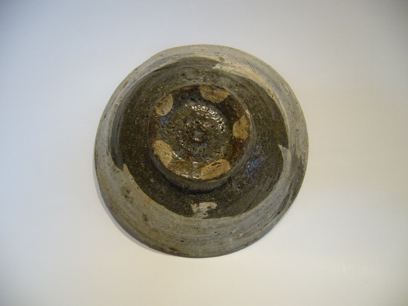 古美術 藤島 - 李朝刷毛目平盃 | 古美術品専門サイト fufufufu.com