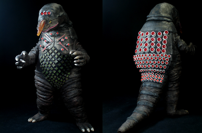 怪獣無法地帯】モンスタークラッシックスNo.36 変身怪獣ザラガス