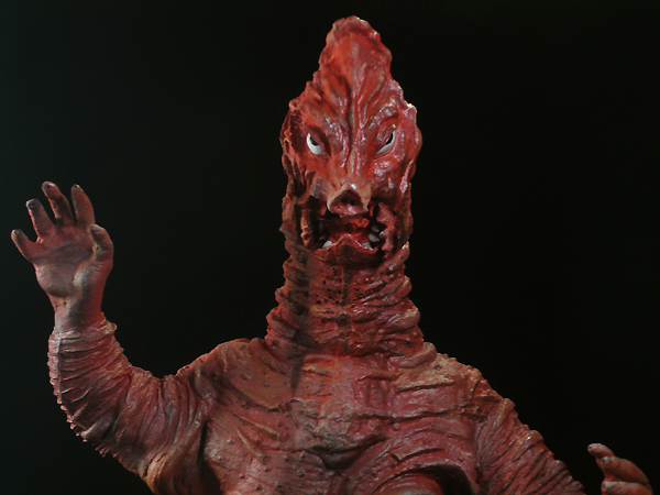 Volks】オリエントヒーローNo.43 赤色火炎怪獣バニラ 完成品