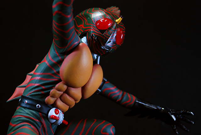 volks】オリエントヒーローシリーズ 仮面ライダーアマゾン 完成品