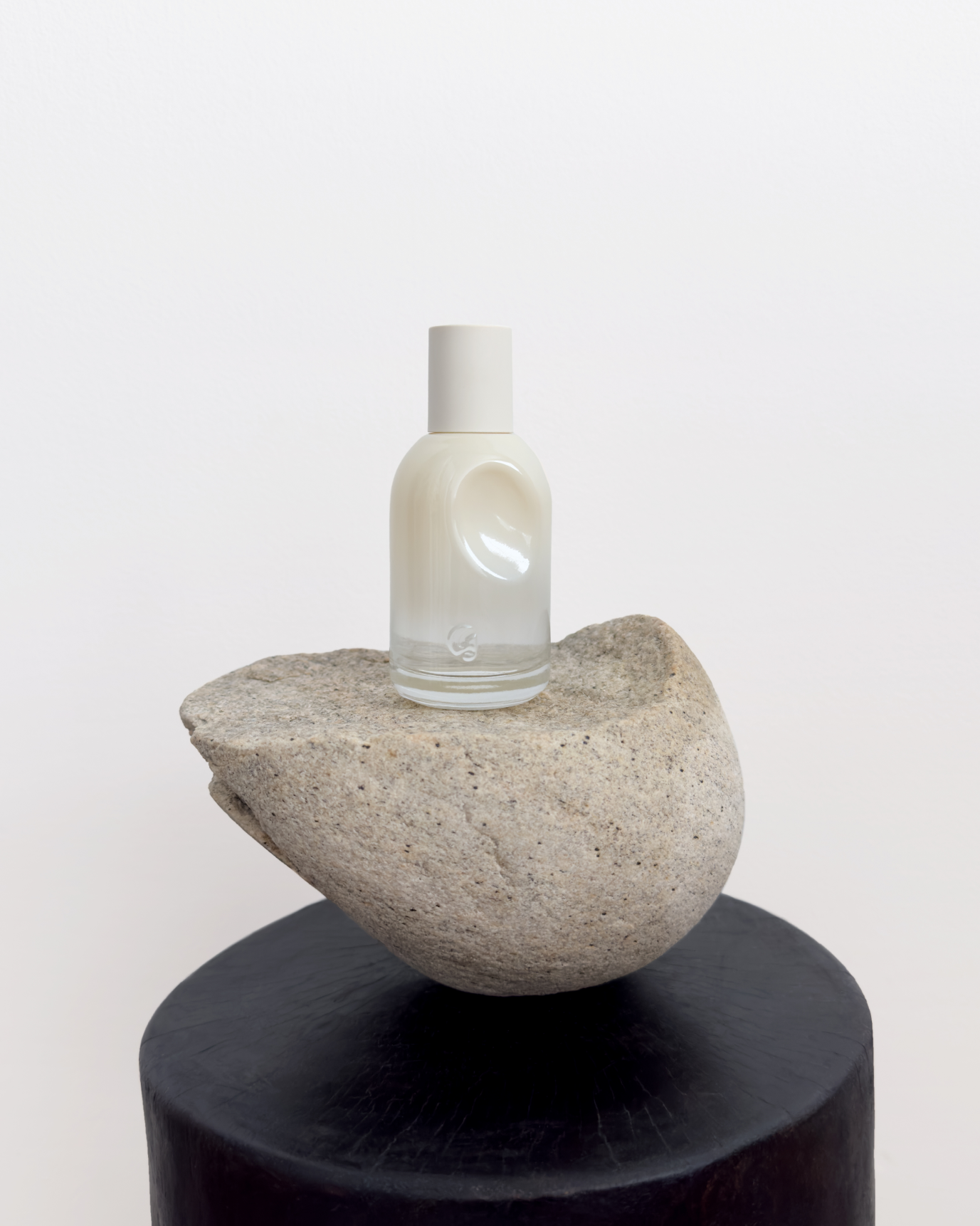 Doux + You Travel Spray – Glossier