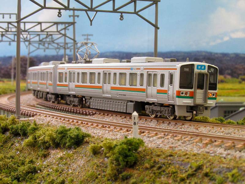 JR】211系5000番台“菱型パンタ車”（在庫案内） « GM通信