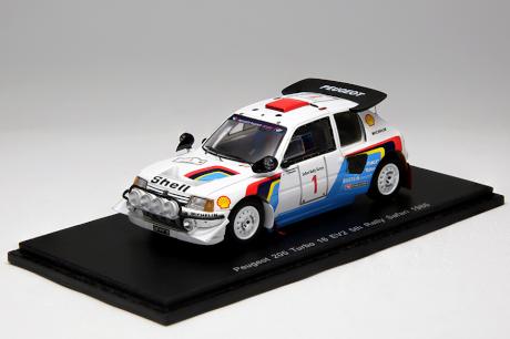 サファリ仕様のプジョー 205 T16 (グループ B マニア)