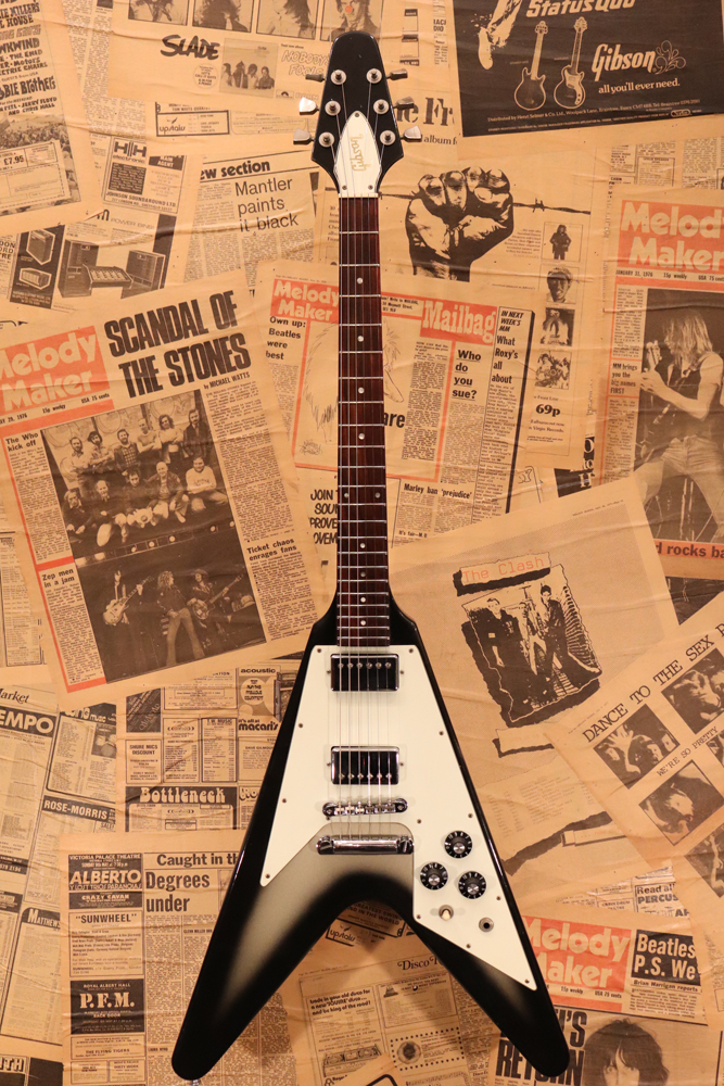 Gibson 1979y[Flying V[“Silver Burst”[Mint Condition | GUITAR
