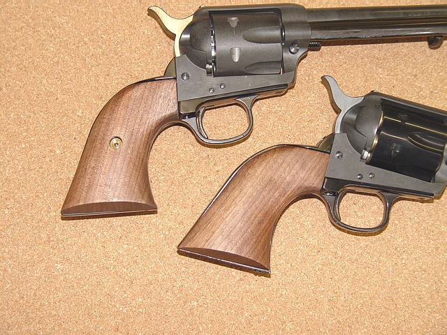 パキスタン君ハートフォード製純正グリップとツーハンドハンマー