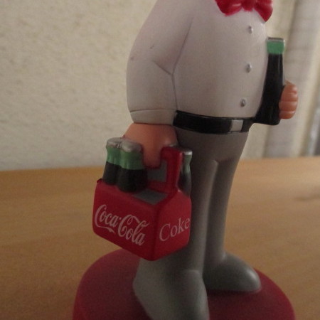 コラボ＆限定！40年代のコカコーラの幻のキャラクター！FUNKO