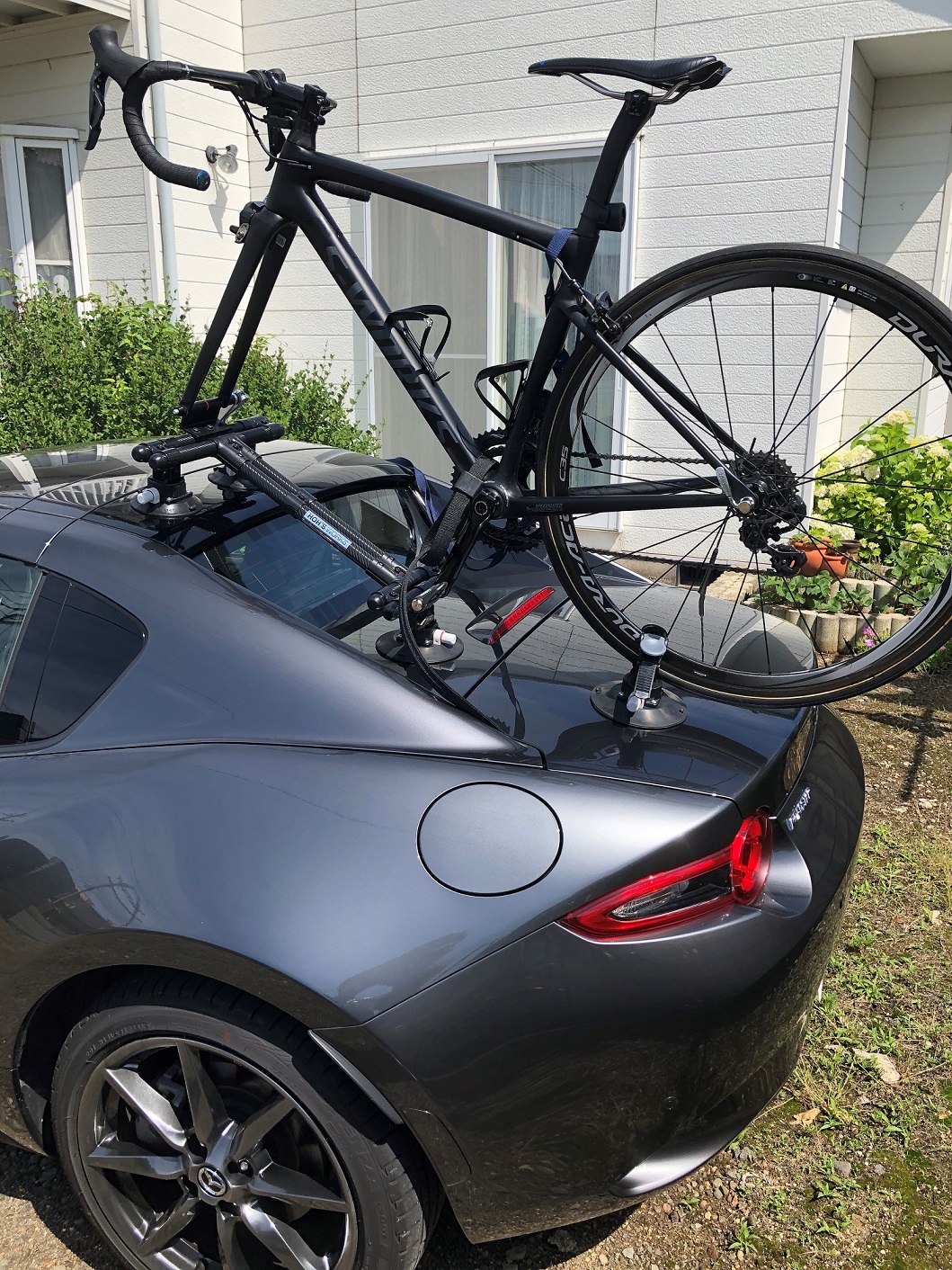 HOH CORPORATION：HOH'S WORKS 新感覚キャリアシステム、2シーターでも