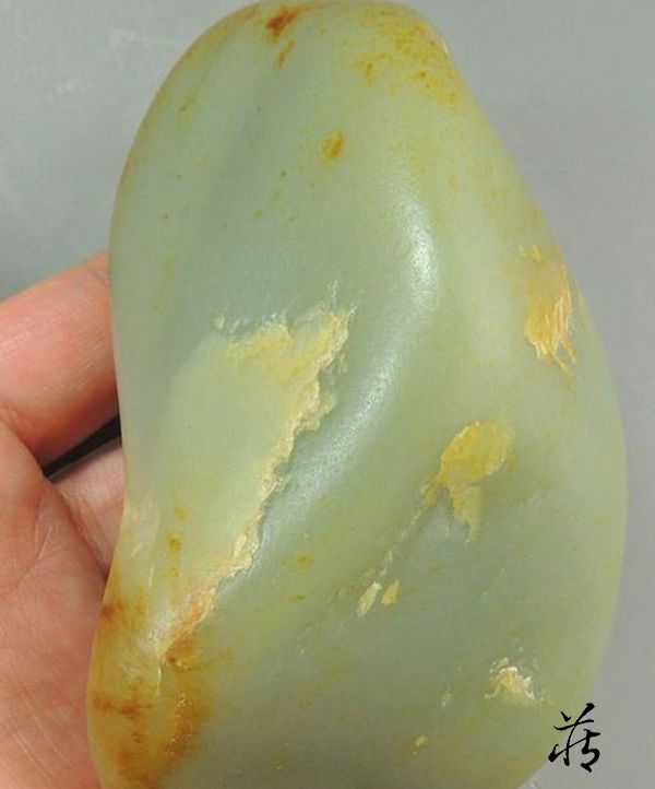 还和田玉籽料一个“青白”和田玉鉴定保养知识大全-藏玉网- 藏玉｜藏玉APP