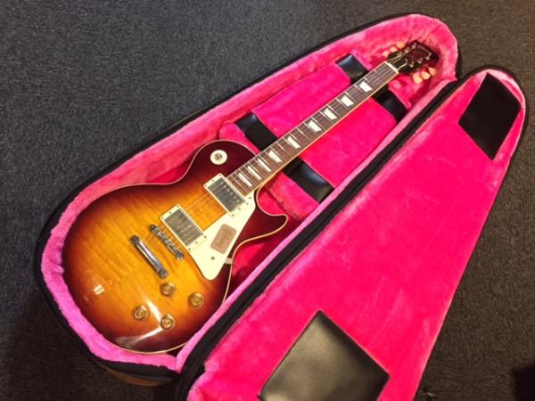 新品Gibson Custom Shop 1959Les Paulに純正セミハードケース