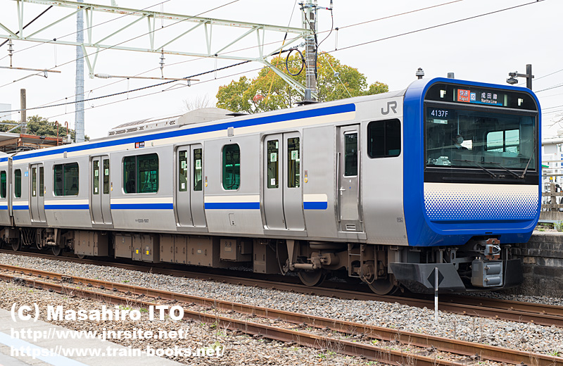 横須賀・総武快速線で活躍するクハE235形1000番代の電気連結器装備車