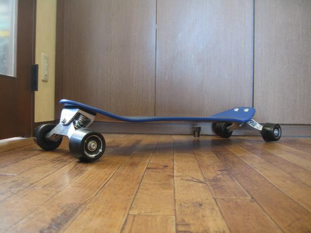 スケートボード SK8BOARD ＞ CARVE BOARD（カーブボード） ＞ CARVE