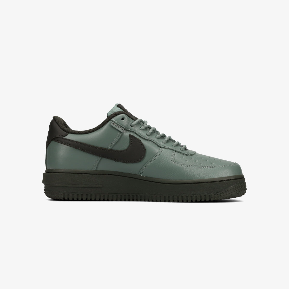 NIKE AIR FORCE 1 LOW GORE-TEX VIBRAM – KICKS LAB.