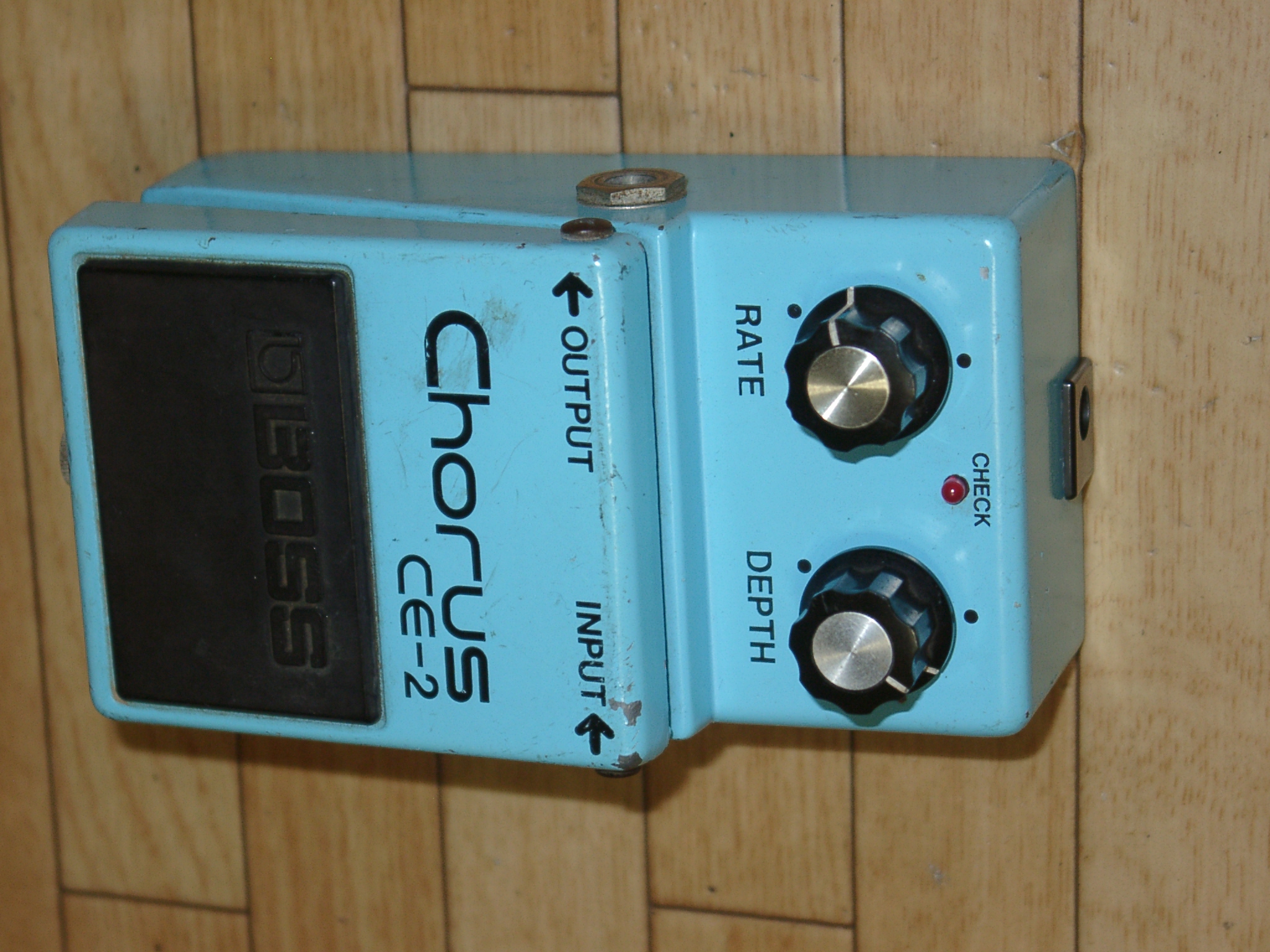 BOSS CE-2 徹底解剖 ギター・エフェクターの自作改造【松美庵】