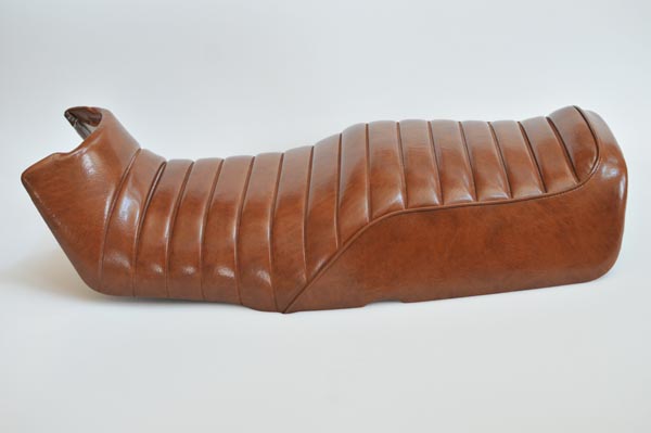 SUZUKI GSX400S スズキ カタナ 白防水タックロール アンコ抜き シート