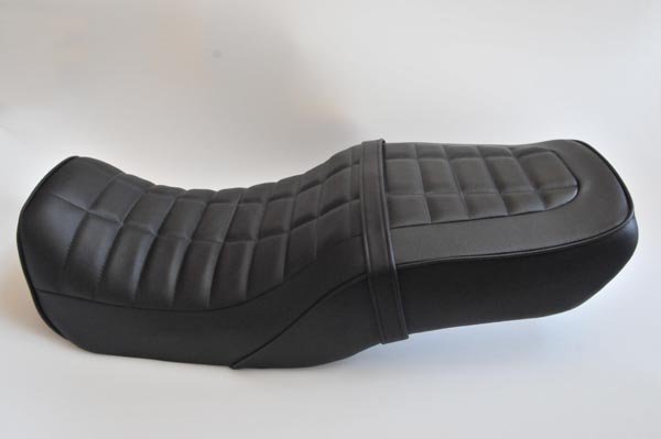 HONDA CB750 RC42 ホンダ タックロール バイクシート張替え シート加工