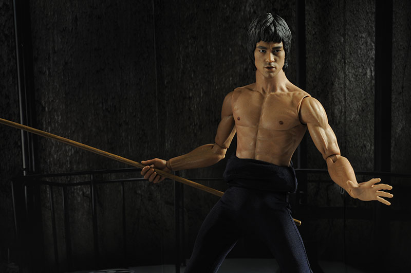 Review and photos of Hot Toys Bruce Lee Enter the Dragon DX04