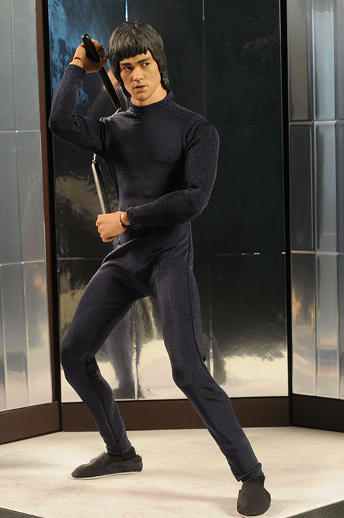 Review and photos of Hot Toys Bruce Lee Enter the Dragon DX04