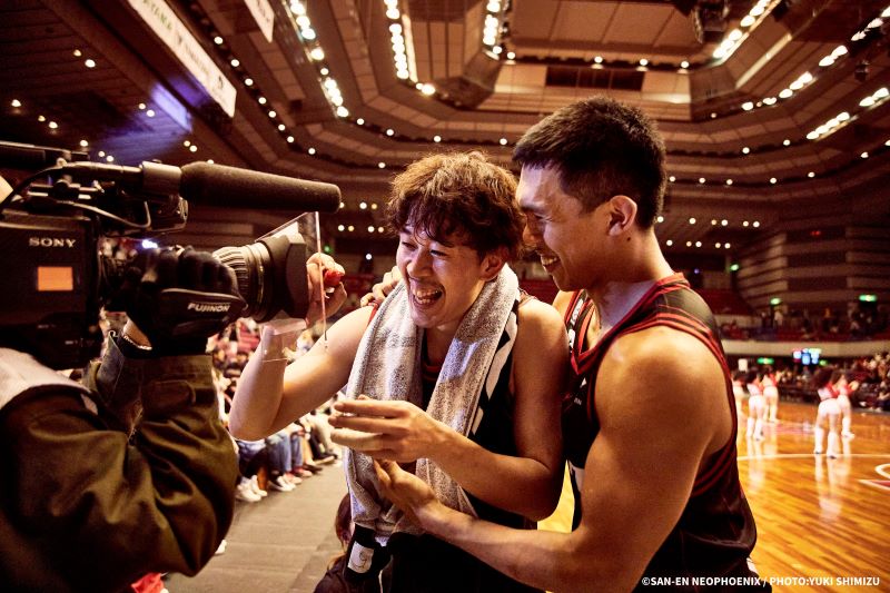 VICTORYオークション 「選手サイン入りアクリルパネル」開催のお知らせ