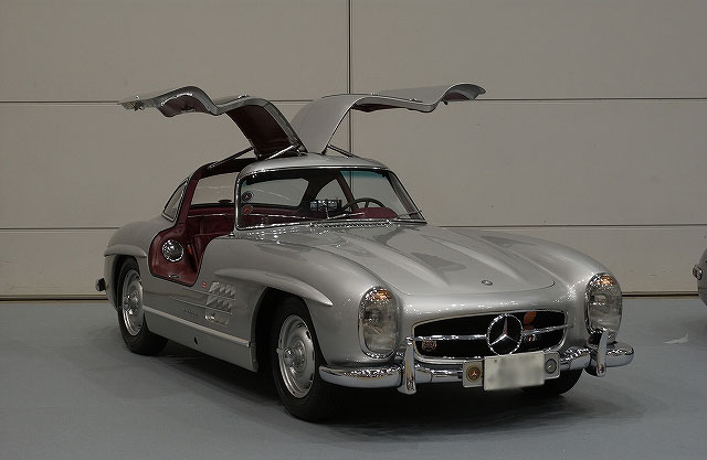 ノスタルジックカーアーカイブ メルセデスベンツ300SL ガルウィング