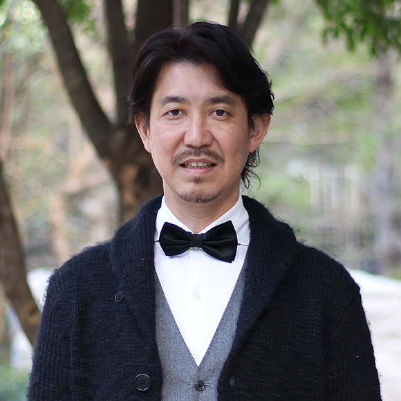 シャツの着こなし・コーディネート│ozie【ショールカラーカーディガン