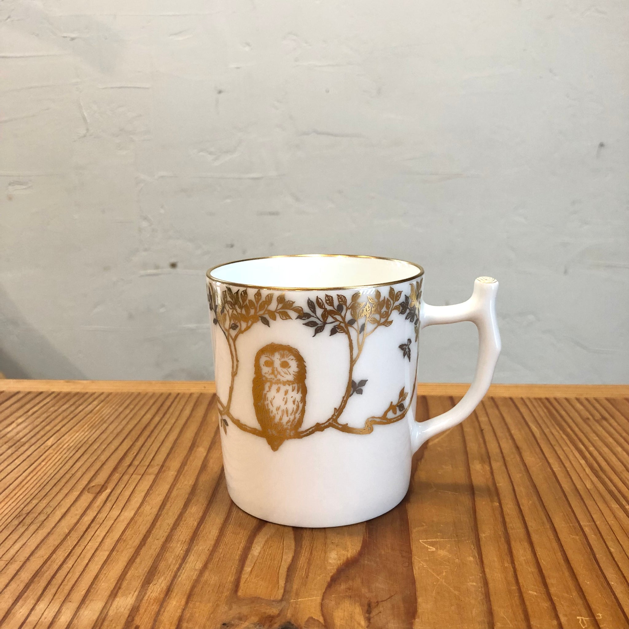 大倉陶園 / OKURA マグカップ フクロウ リス 未使用 金彩 廃盤 縁起よい