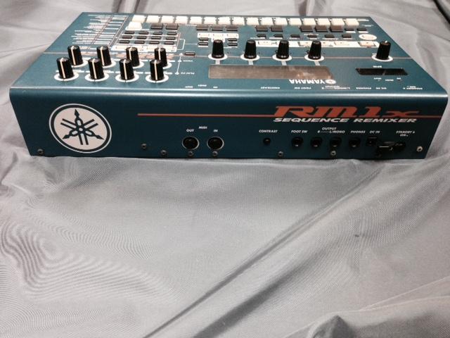 YAMAHA Rm1x