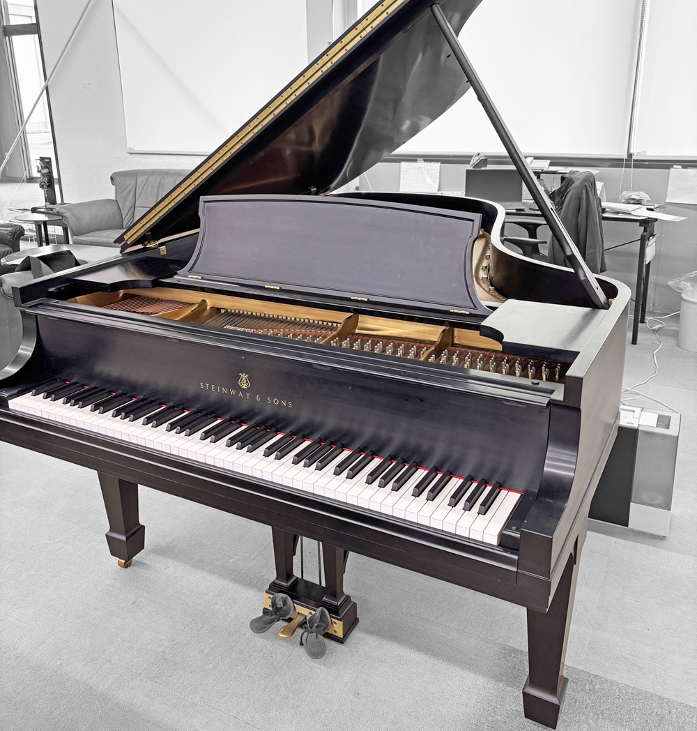 スタインウェイグランドピアノB-211（1967年ニューヨーク製）