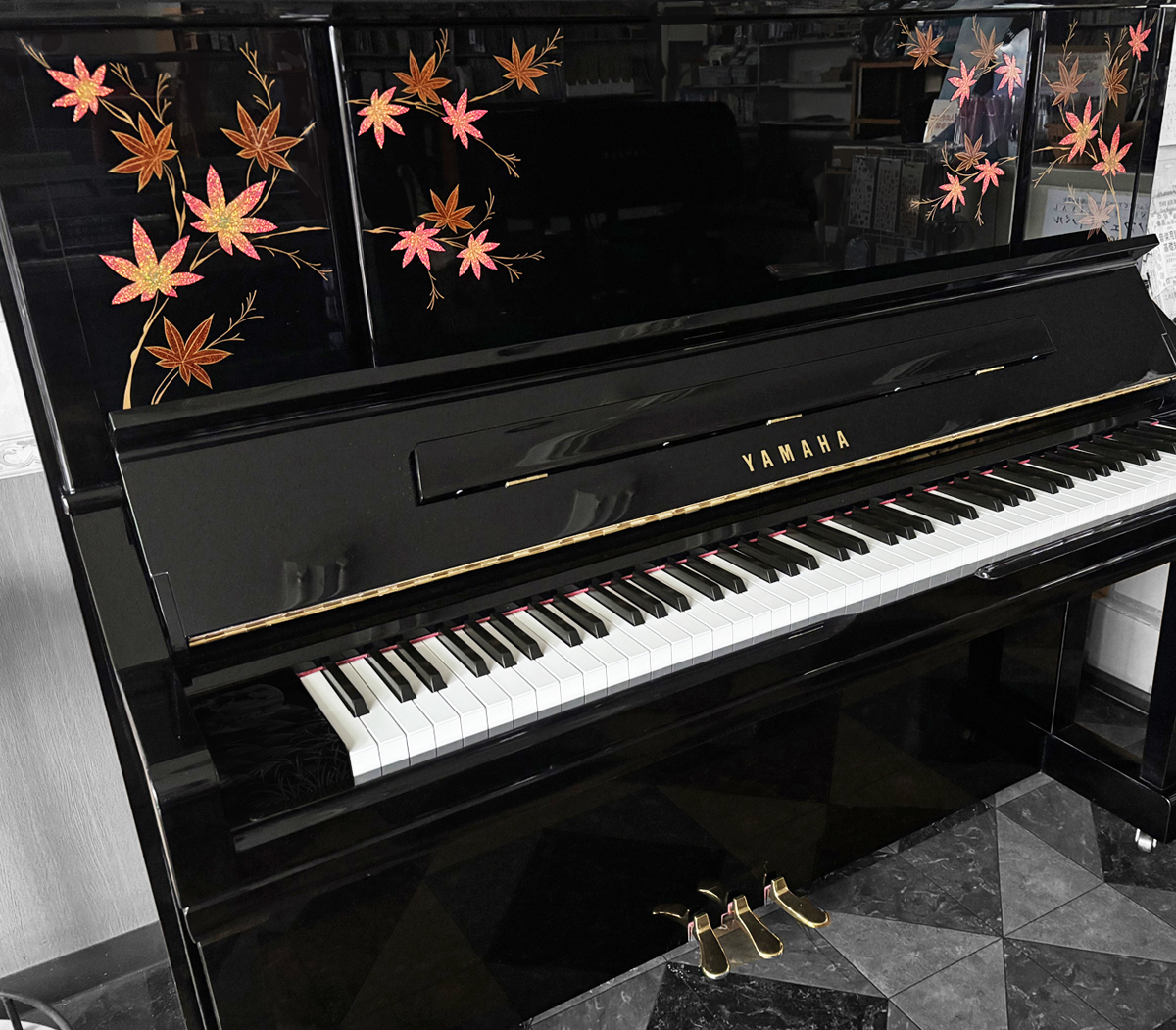彩輝光蒔絵ピアノ