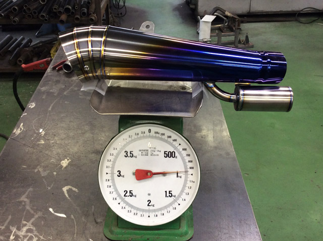 ZX-10R | 忠さんが陣頭指揮をとってマフラーを開発していく実際の