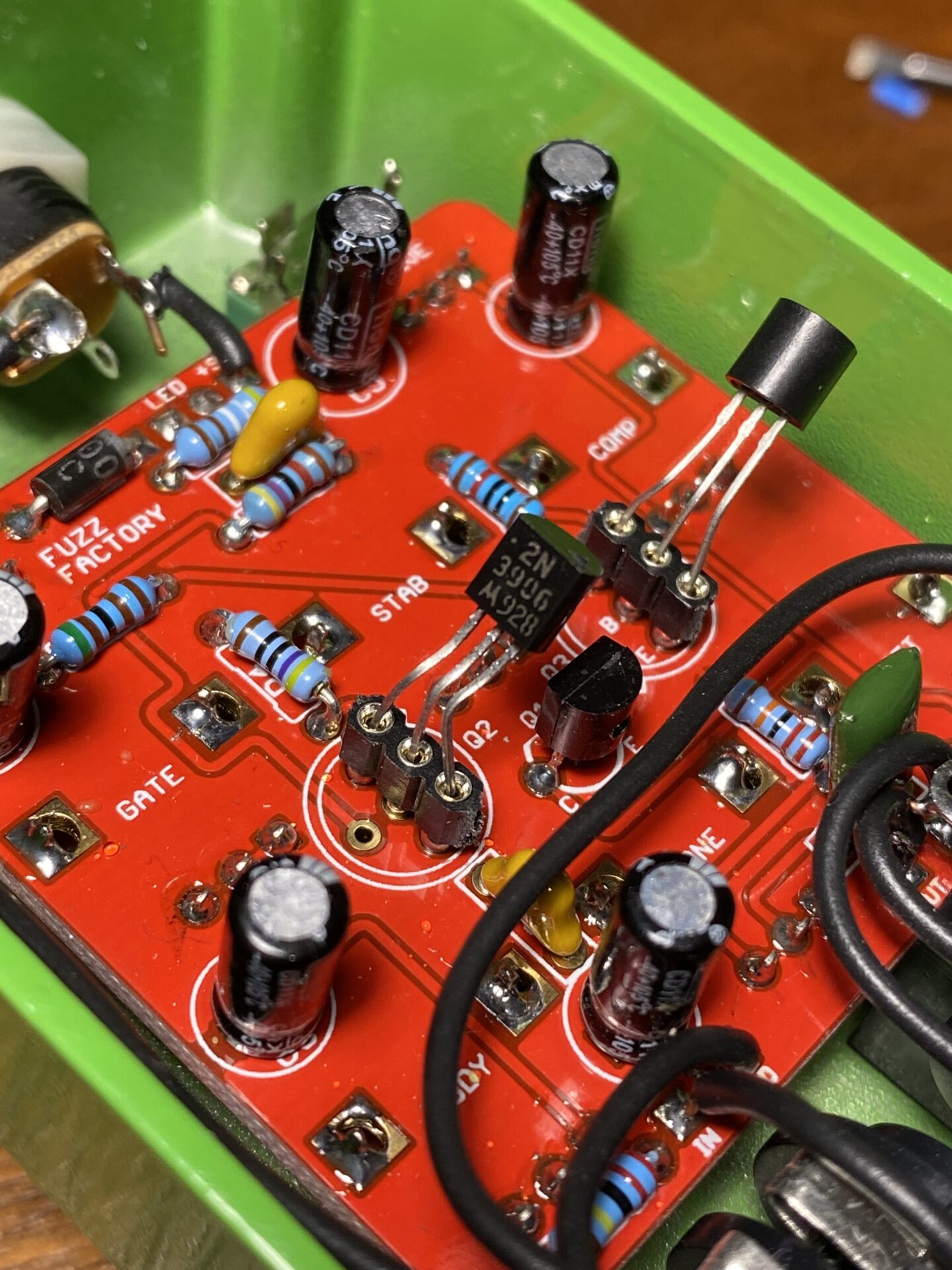 Fuzz Factory – Super-Freq