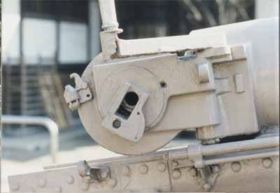 靖国神社の九六式十五榴（1998ごろ）