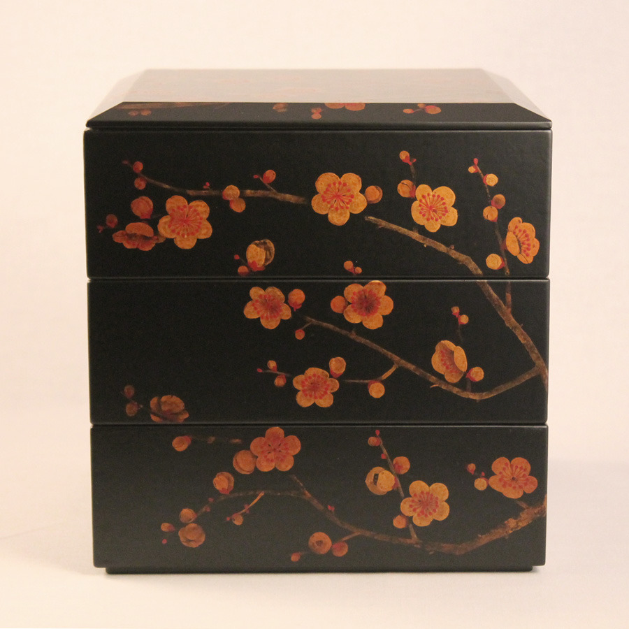 梅の三段角重箱