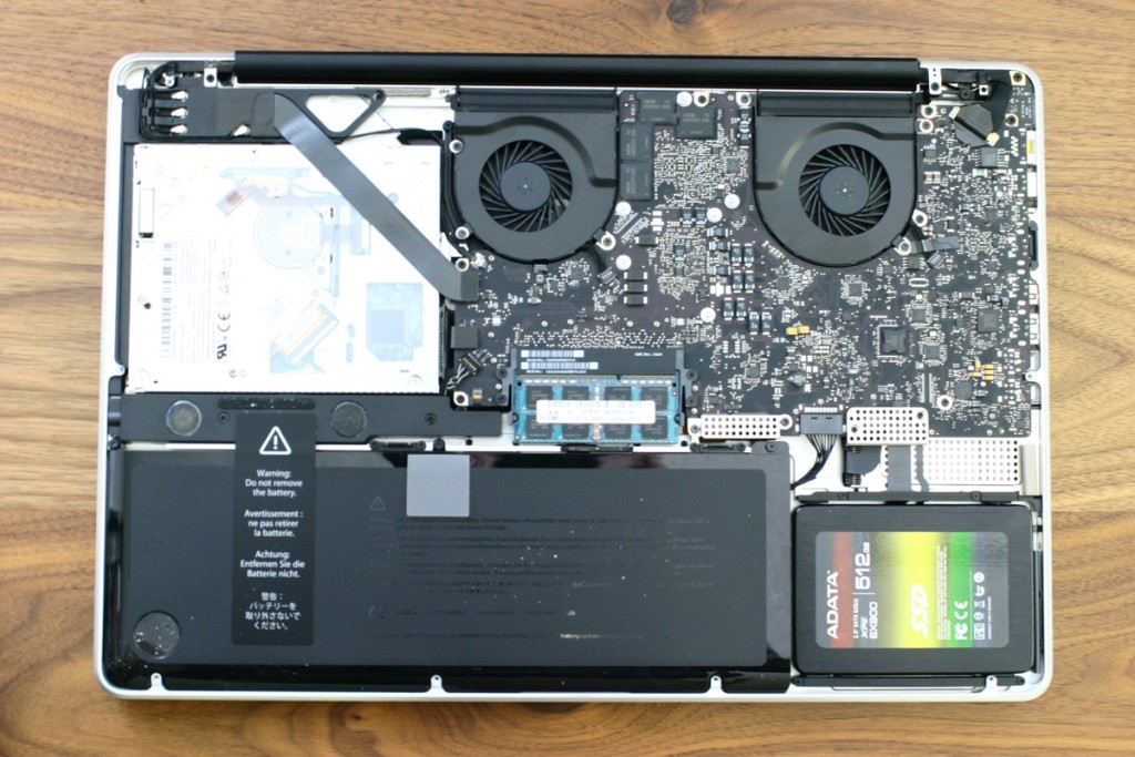 写真付き】MacBook Pro 17インチ (Early 2011)のHDDをSSDに交換 | Lifelog