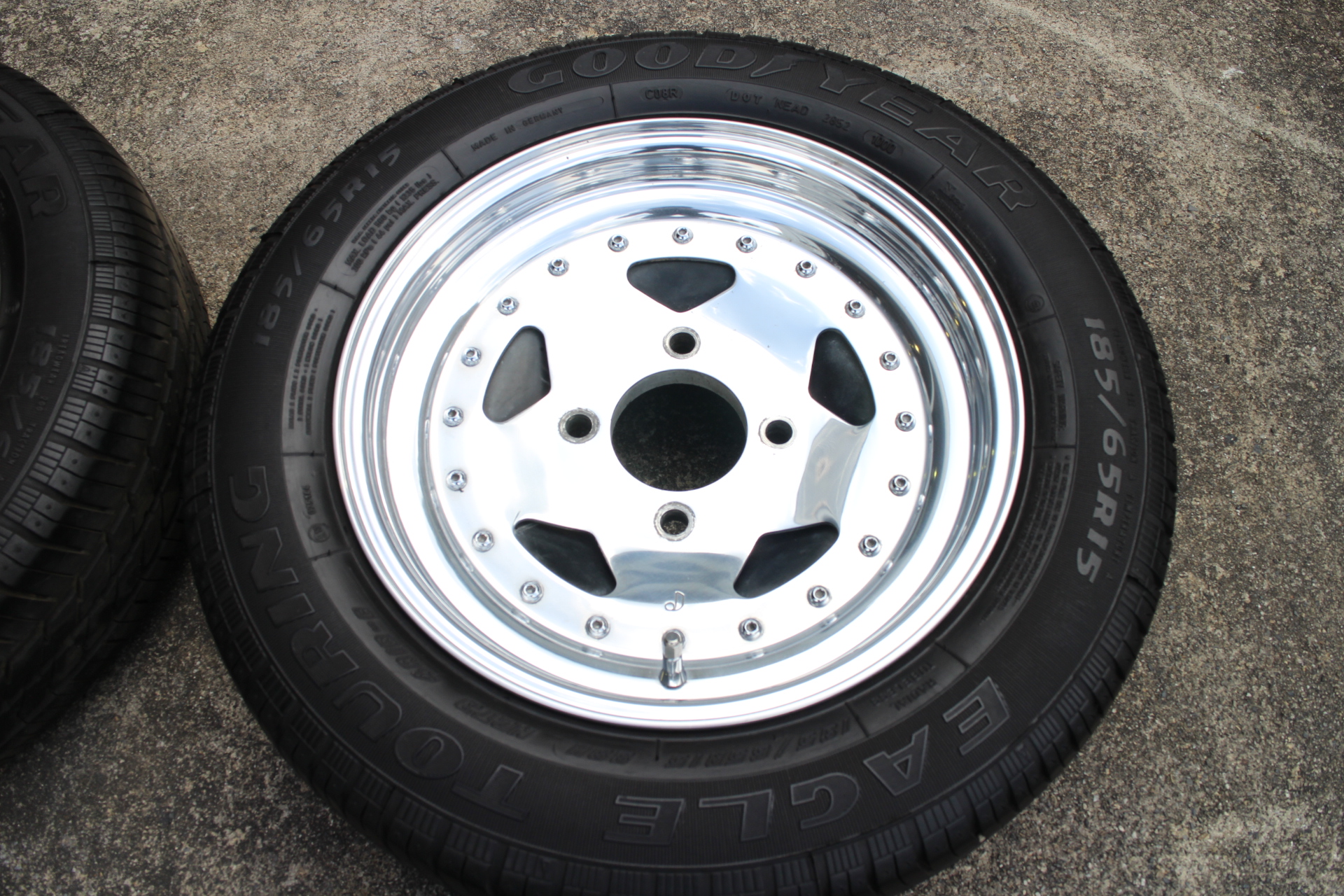 パーツ販売 - VW 空冷 ワーゲンの専門店 1-Style ワンスタイル