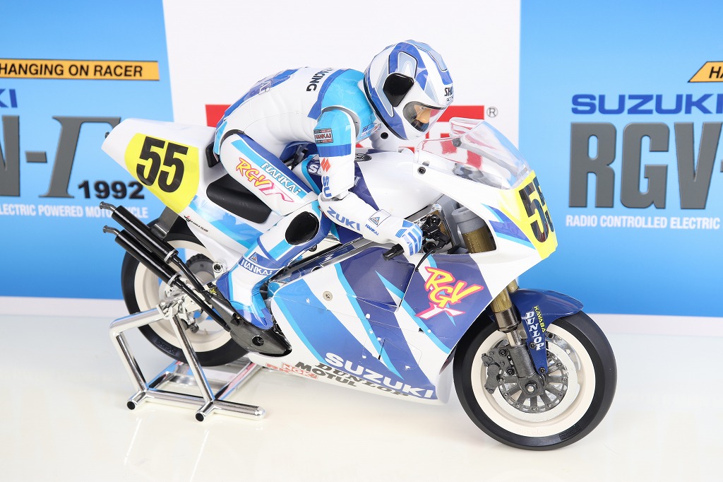 ドールと京商ハングオンレーサー「SUZUKI RGV-Γ」 (撮影編)