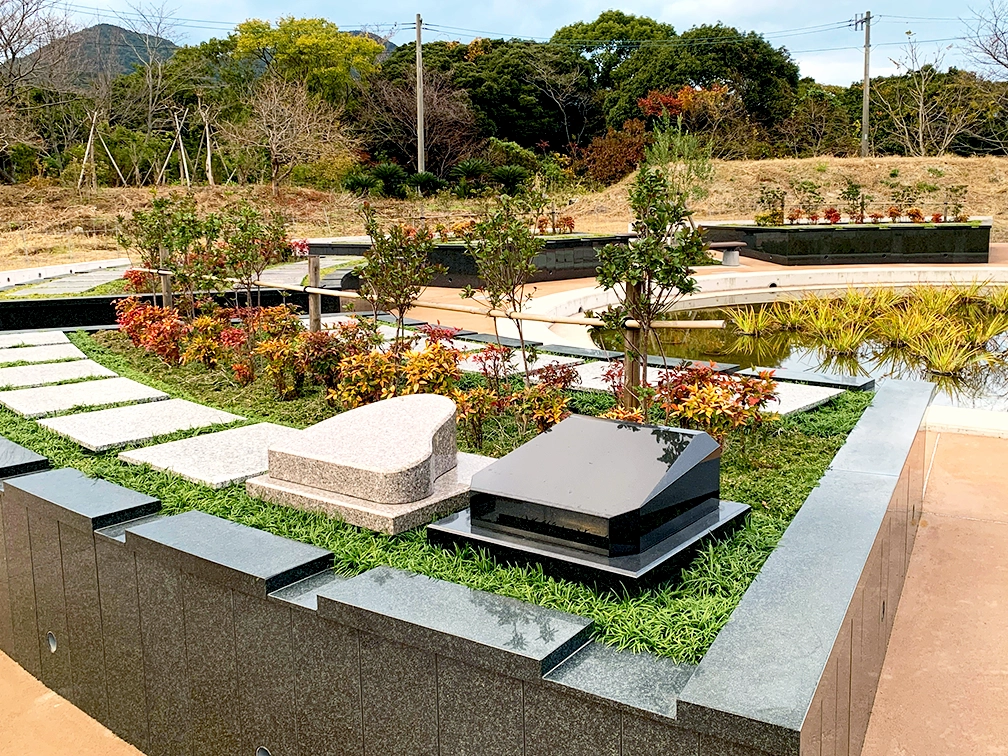 滑石樫原霊苑・オリーブ苑 | お墓・くようの総合パートナー｜くようの