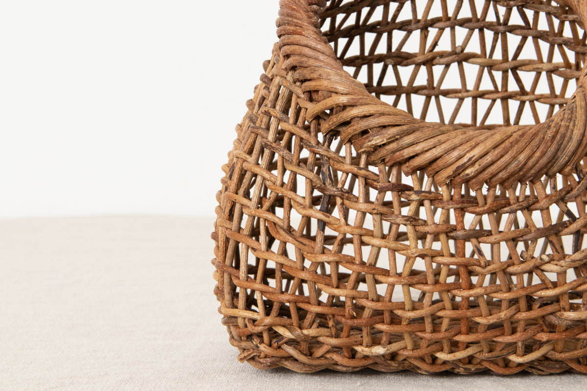 長野で編む あけび蔓の花かご（葉書入れ）｜市川籠店 – 市川籠店