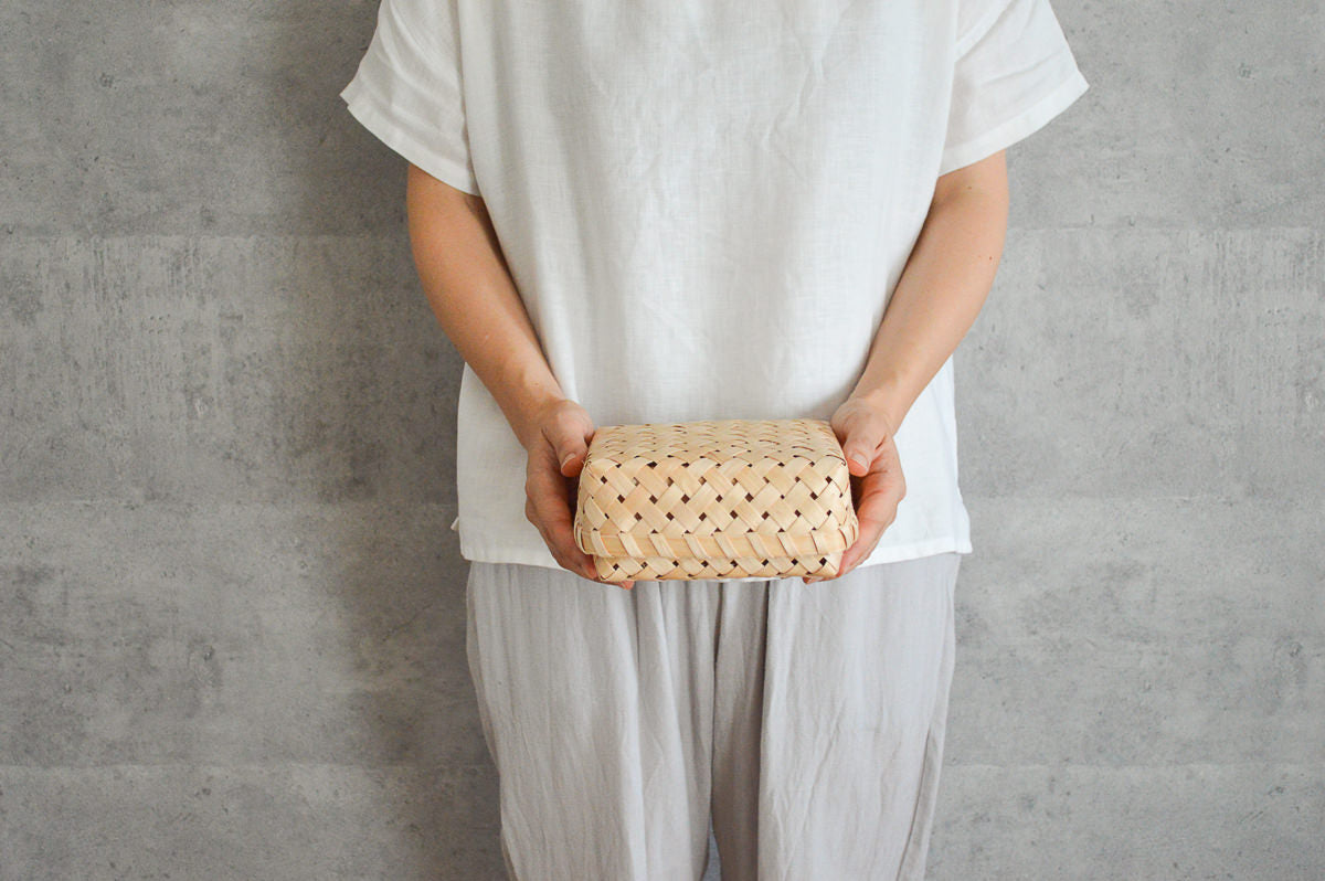 イタヤカエデの四角蓋つきかご 弁当・収納に｜市川籠店 – 市川籠店