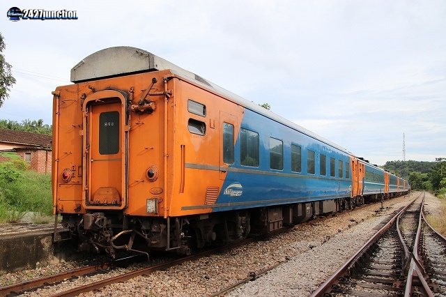 マレー鉄道(KTM)−元 JR西日本・JR九州14系客車