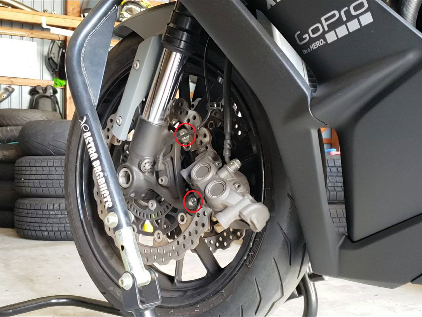 ZX-10R キャリパー掃除 | 299Commuter.com