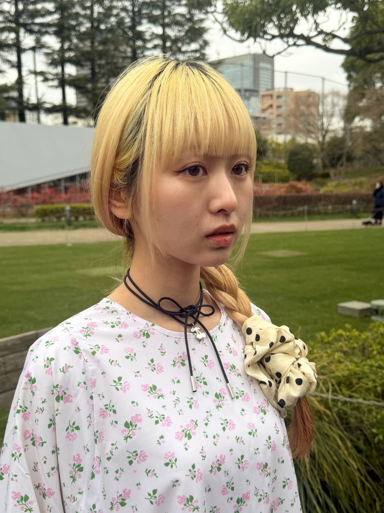 little sunny bite meets 33club choker (cherry)