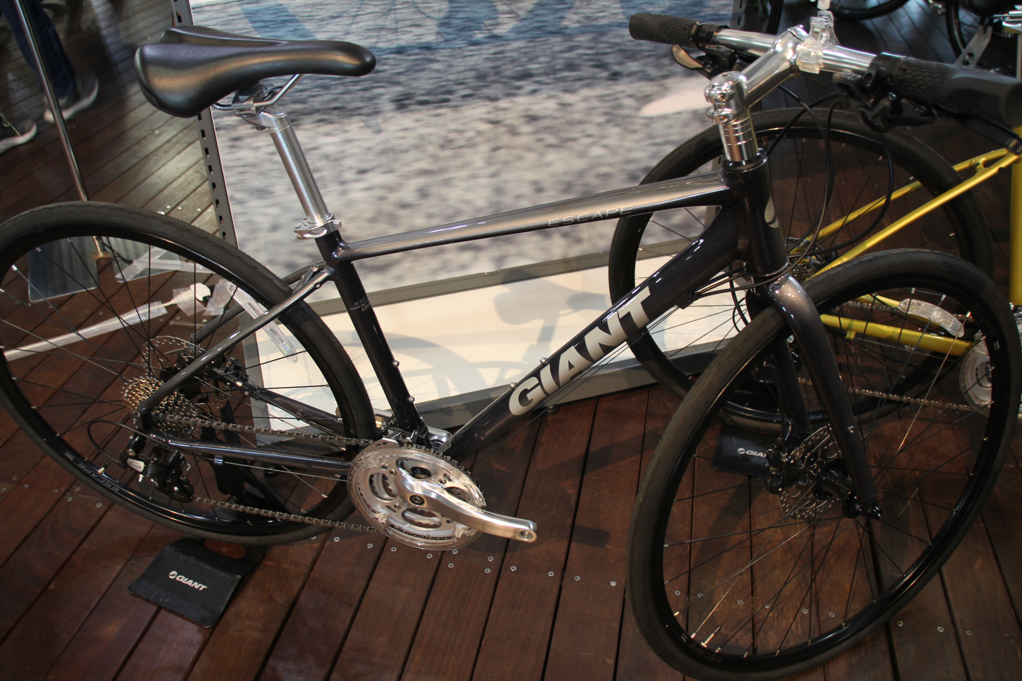 ジャイアント(GIANT) ESCAPE R Disc(エスケープ アール ディスク) 2020