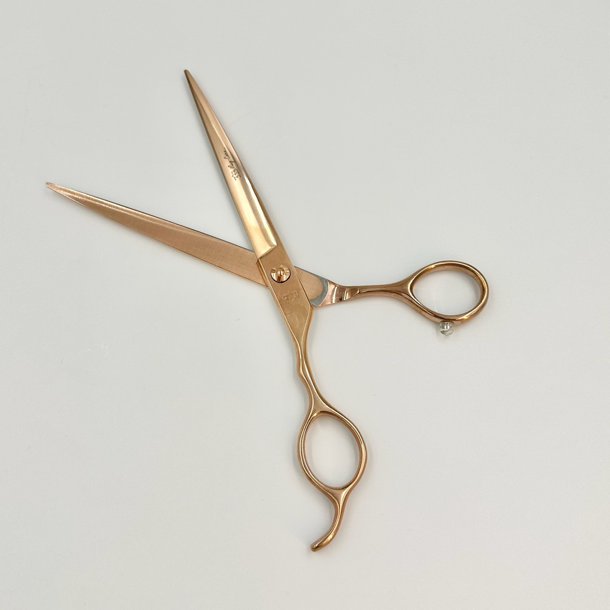 左利き用「シュナやヨーキー、シーズーも狙った毛は逃さない」ギザ刃の