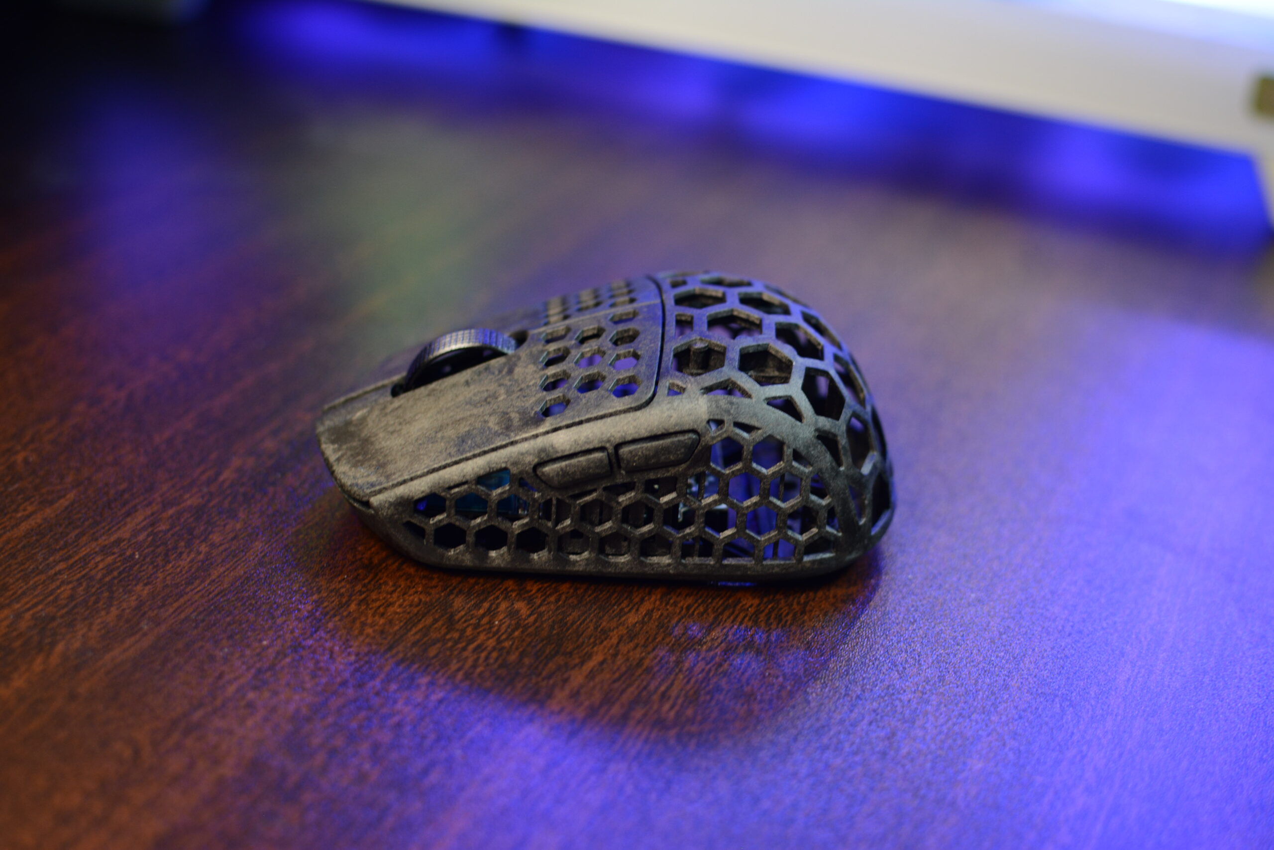 レビュー】DarmosharkのM5 AIR CARBON はつまみ持ちのベストバイかも