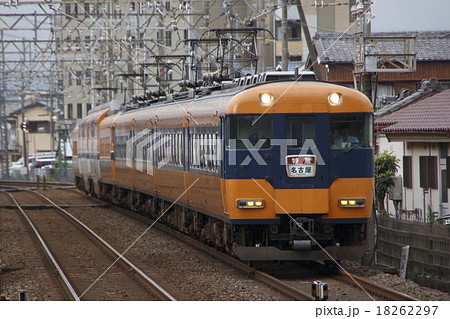 近鉄名古屋線を行く近鉄特急スナックカー+ビスタEX（近鉄名古屋⇔大阪